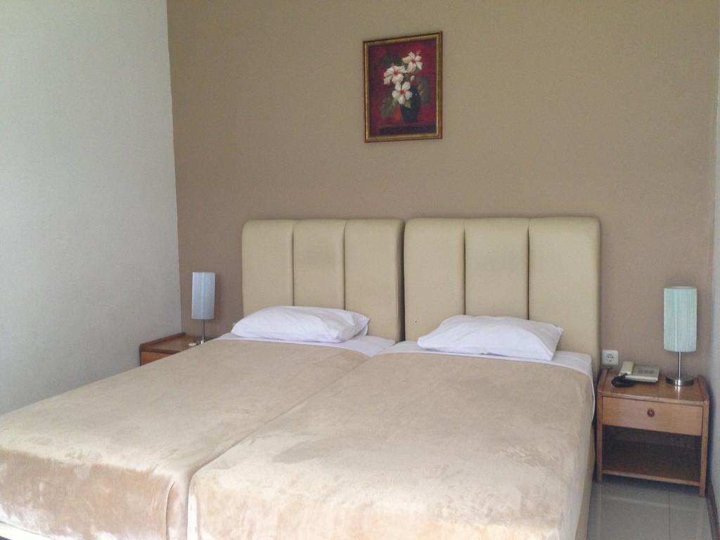Gondia Guesthouse Jakarta Zimmer foto