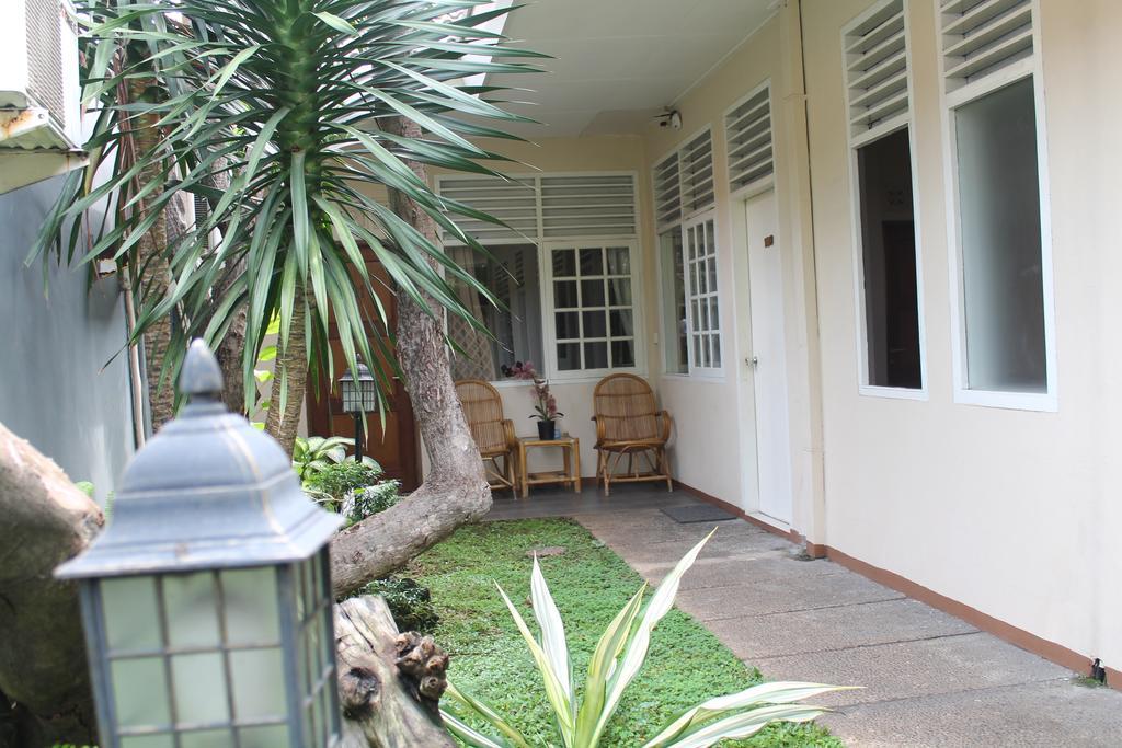 Gondia Guesthouse Jakarta Exterior foto