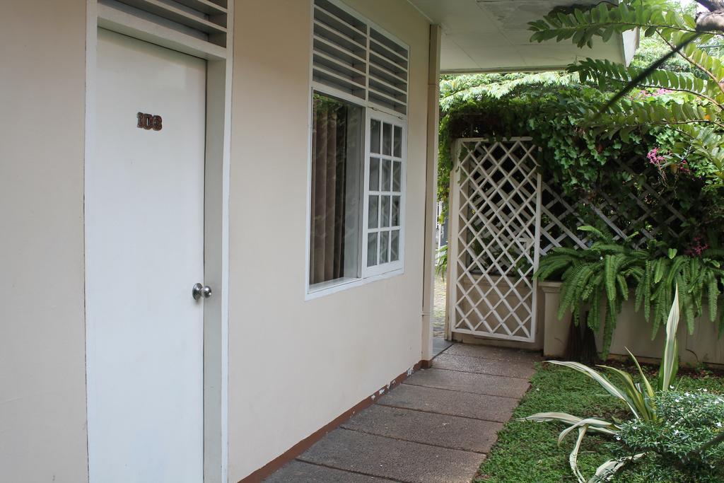 Gondia Guesthouse Jakarta Exterior foto