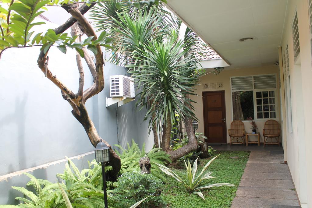 Gondia Guesthouse Jakarta Exterior foto